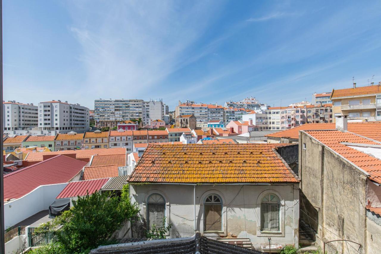 Typical 2Bdr Apartment In Lisbon By Lovelystay Exterior photo